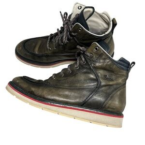 GUCCI Distressed Leather Lace Up Sneakers